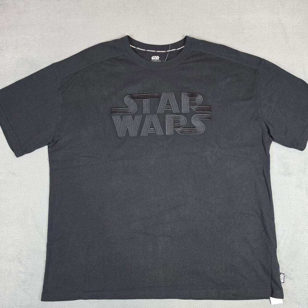 Star Wars Black Embossed Logo T-Shirt Mens XL Graphic Tee Lucasfilm Adult